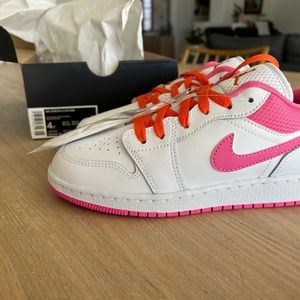 Nike Air Jordan 1 Low White/Pink/Orange BNIB Size 4Y 36